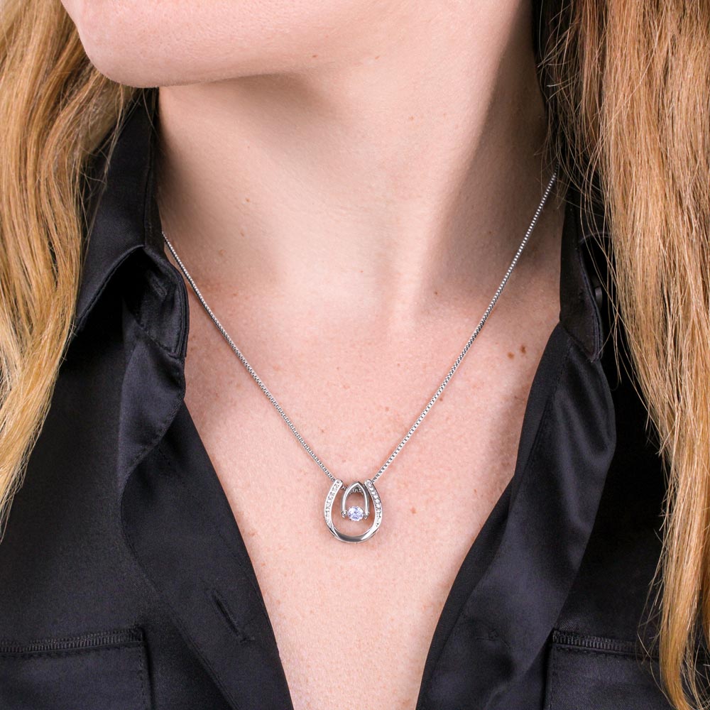 To My Granddaughter. Never Lose Faith. Lucky Horseshoe Necklace (GD123)